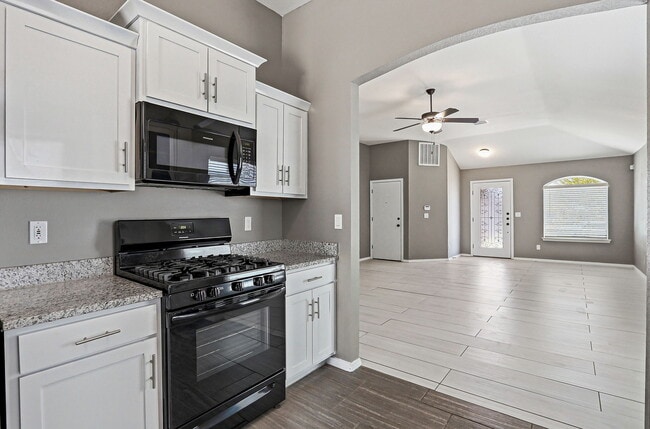 Building Photo - 14609 Carlo Alvarado Dr