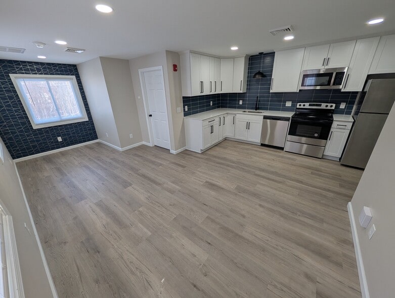 Building Photo - 35 Terrel Dr