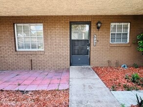 Building Photo - 3092 Sir Hamilton Cir