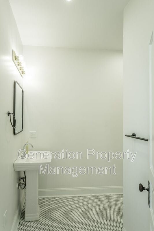 Building Photo - 1126 W Mississippi Ave