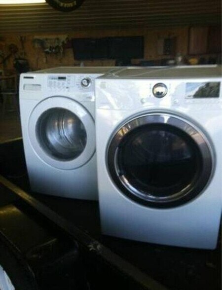 Building Photo - 55 Diamond Ave NE