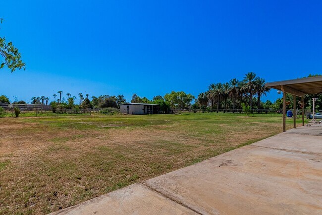 Building Photo - Acreage Property for Rent!!