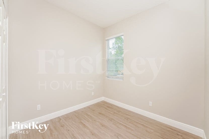 Building Photo - 2420 San Filippo Dr SE