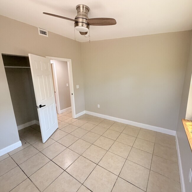 Building Photo - 2245 17th Ave S