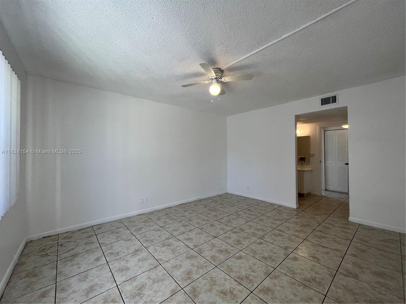 Building Photo - 4354 NW 9th Ave