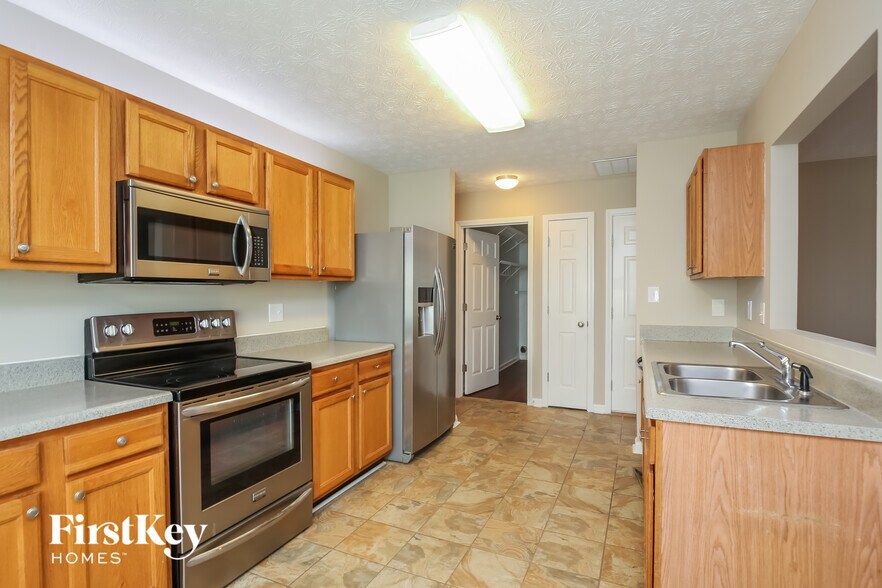 Building Photo - 173 Patterson Cl Ct