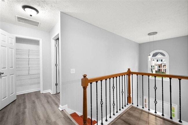 Building Photo - 702 Ashley Glen Ln
