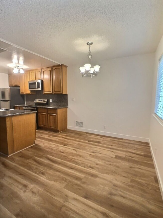 Building Photo - 2 Bedroom in South San Jose Fourplex