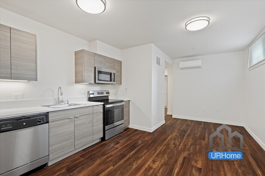 Interior Photo - Modern 1- and 2-bedroom apartments await at Hollywood 12, right in the heart of Portland’s Hollyw...