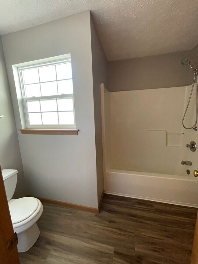 Building Photo - 3368 Edison Dr