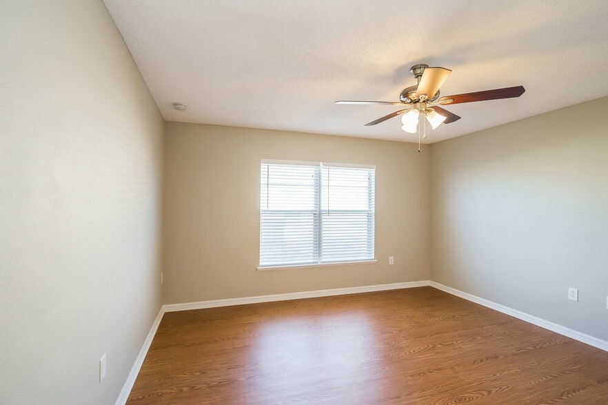 Building Photo - 8730 Lancashire Dr