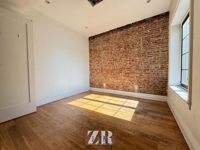 Building Photo - 7 bedroom in BROOKLYN NY 11213
