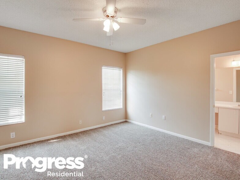 Building Photo - 9216 SW 213th Ln