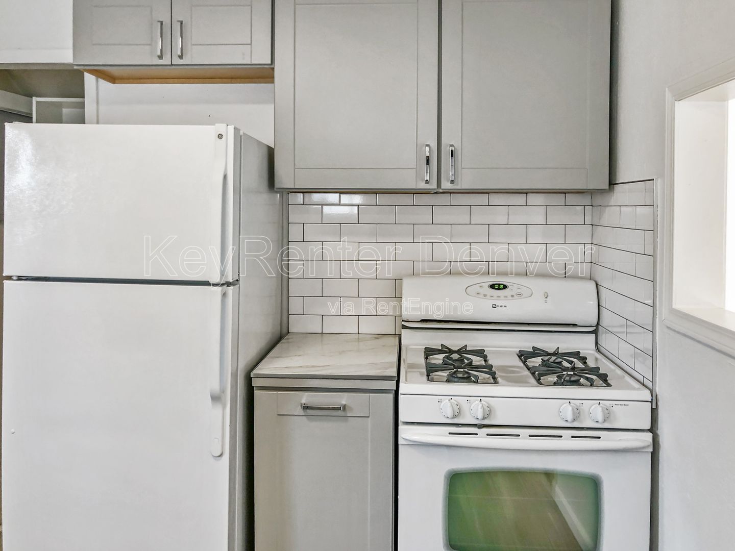 Building Photo - 4631 Clay St