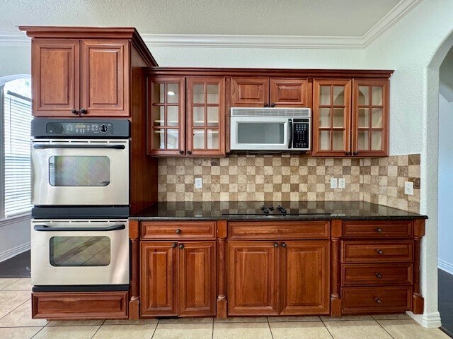 Building Photo - 601 Auburn St