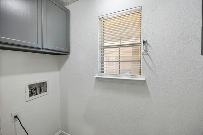 Building Photo - 6188 Vega Dr