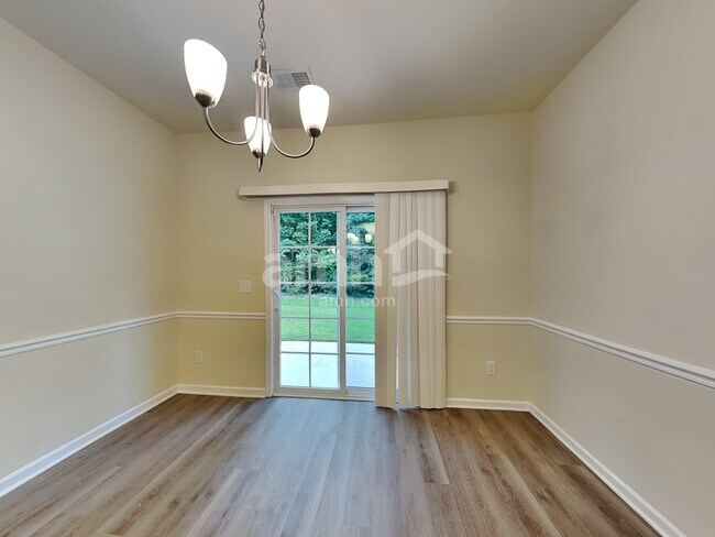 Building Photo - 118 Still Water Cir