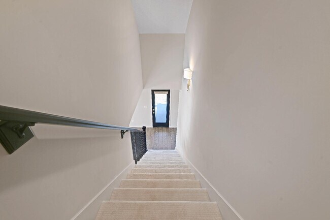 Building Photo - 16648 Garnett St