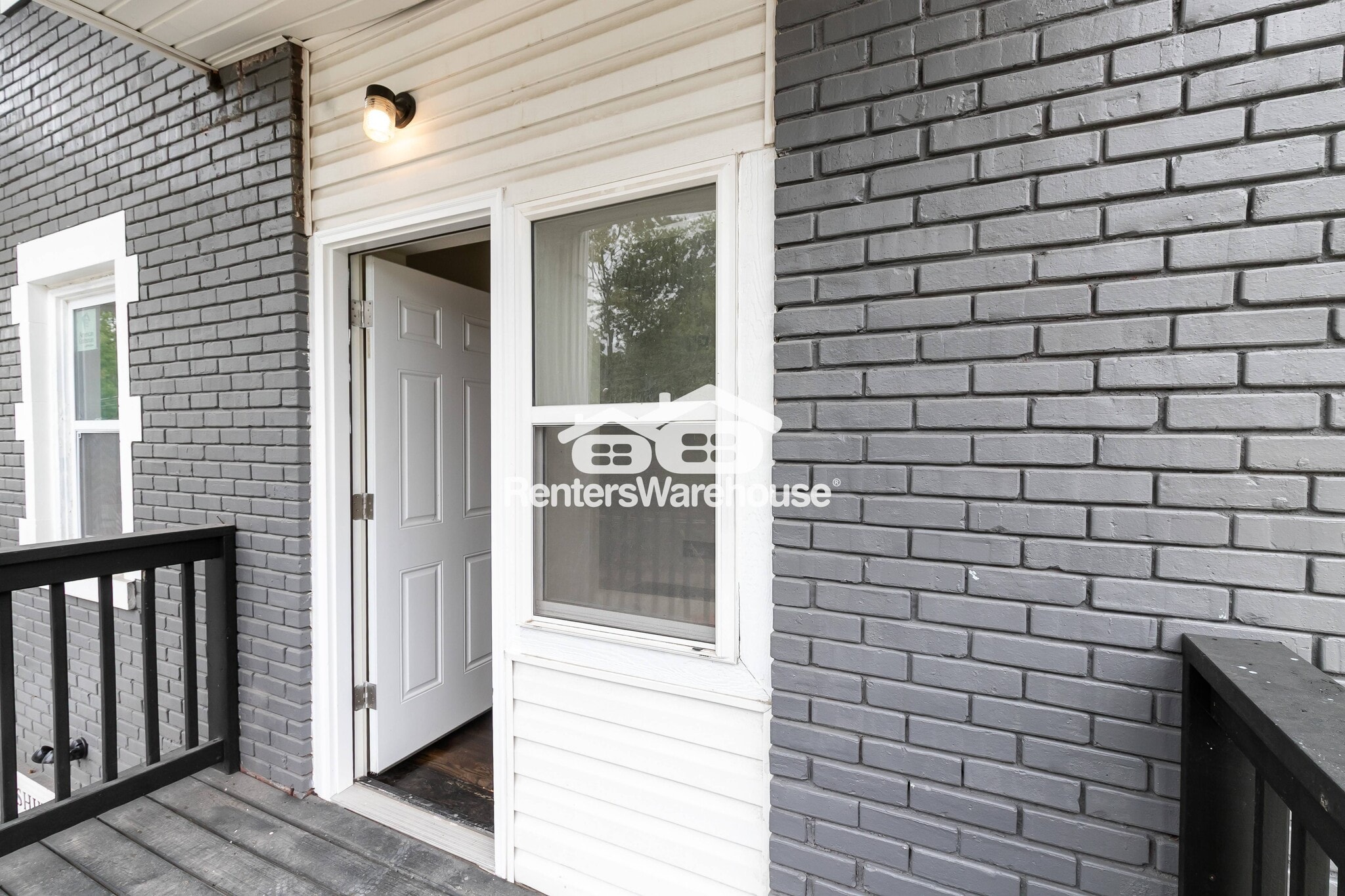 Building Photo - 2305 E 37th St