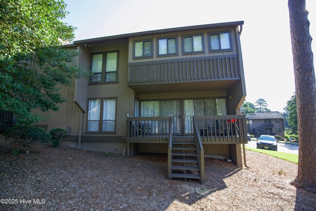 Building Photo - 800 St Andrews Dr