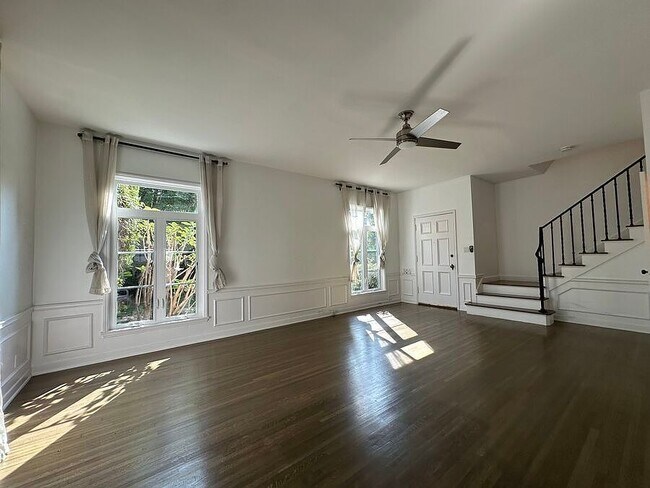 Building Photo - 1407 Laurel Ave