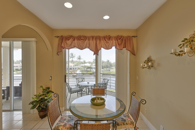 Building Photo - 392 Spyglass Way