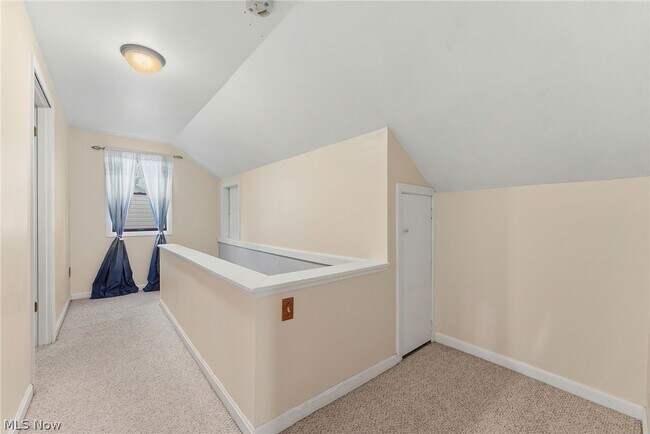 Building Photo - 602 Huntmere Dr