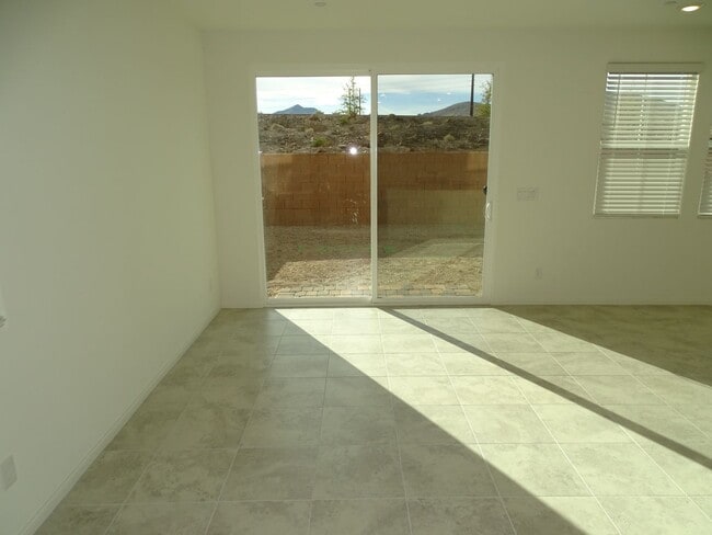 Building Photo - 5 Bedroom Home, 1st Floor Bed and Full Bath, Loft In Inspirada