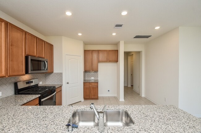 Building Photo - 8138 Leisure Pt Dr