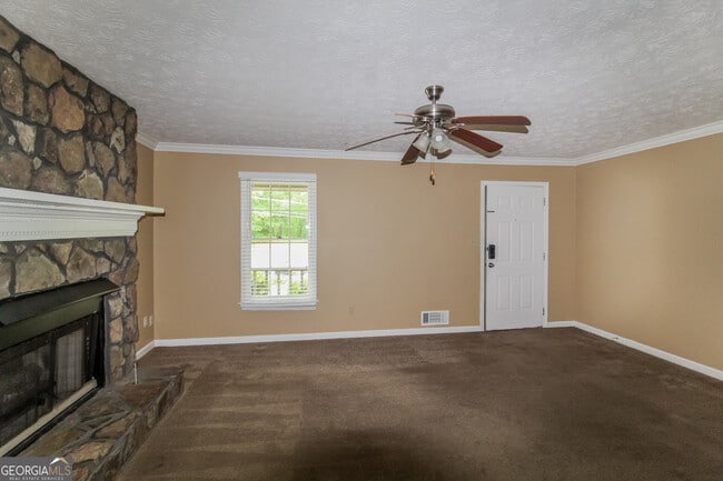 Building Photo - 225 Hollis Cir