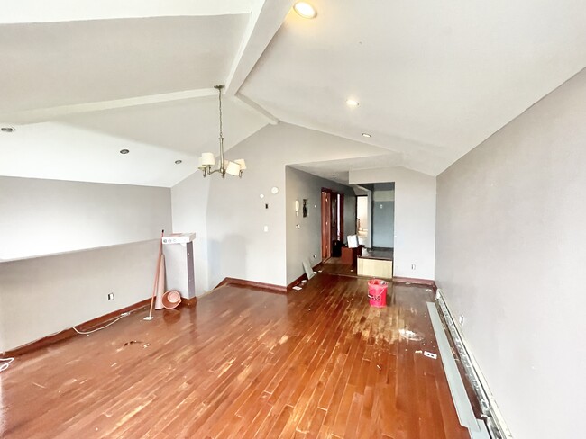 Open living area - 17656 133rd Ave