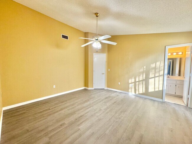 Building Photo - 3511 Majesty Loop