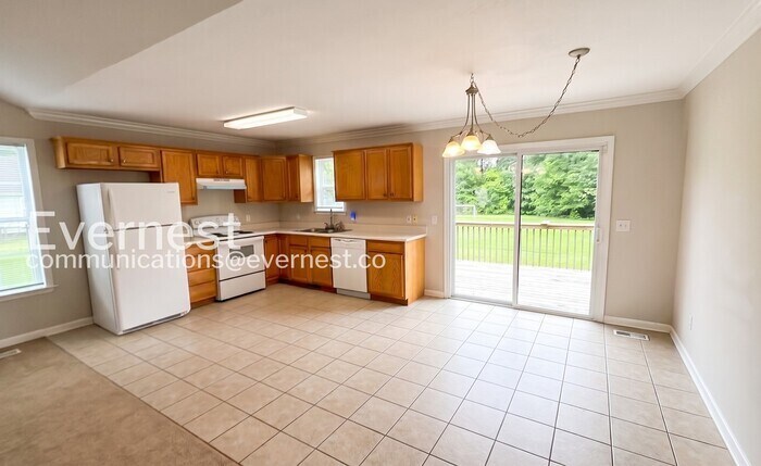 Building Photo - 743 Graysville Rd