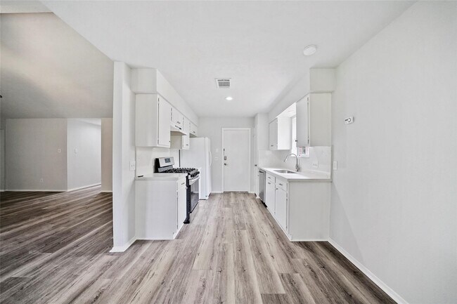 Building Photo - 1006 Golden Nugget Ct