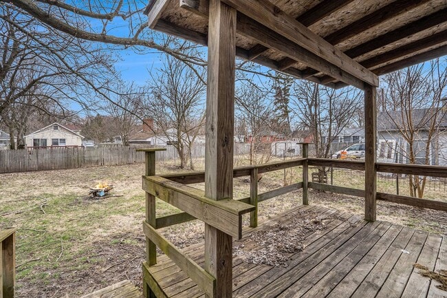 Building Photo - Fantastic, large remodeled 3-bed/1-bath ranch, unfinished basement & partially enclosed yard