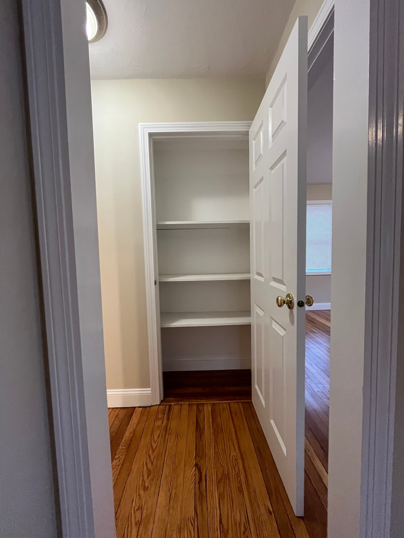 STORAGE CLOSET - 48 Dee Rd