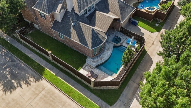 Building Photo - 1308 Cotulla Dr