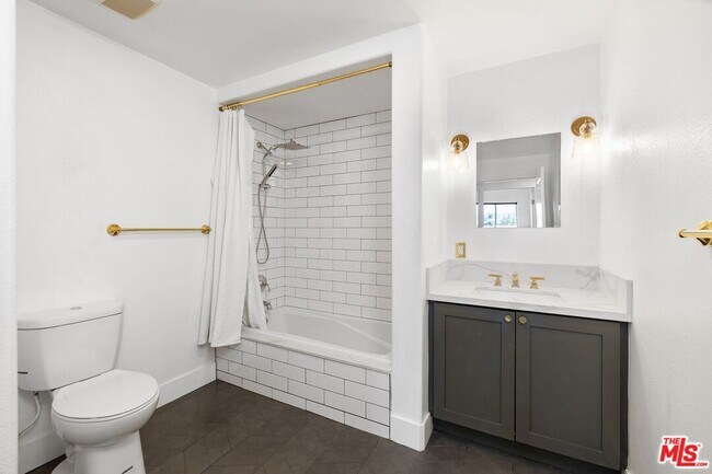 Building Photo - 311 S Gramercy Pl