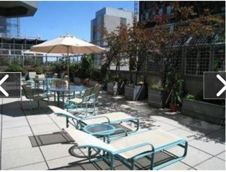 Building Photo - 301 W 57th St
