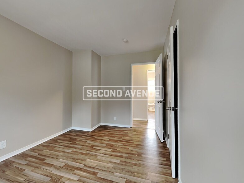 Building Photo - 1722 Monterey Ct