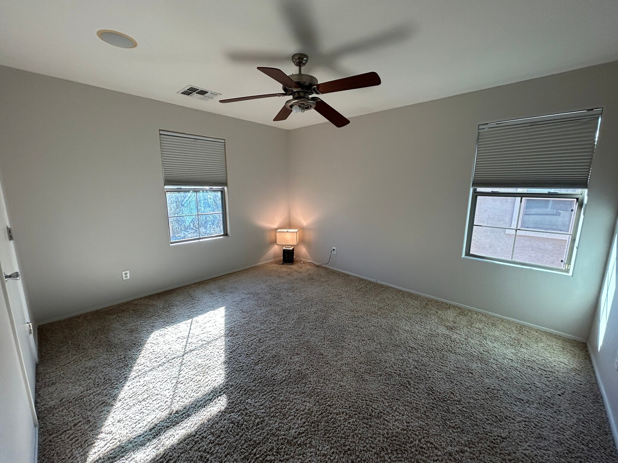 Building Photo - 8111 W Lynwood St