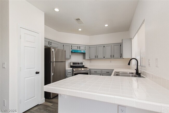 Building Photo - 3790 Crest Horn Dr