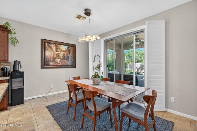 Building Photo - 8984 W Diana Ave