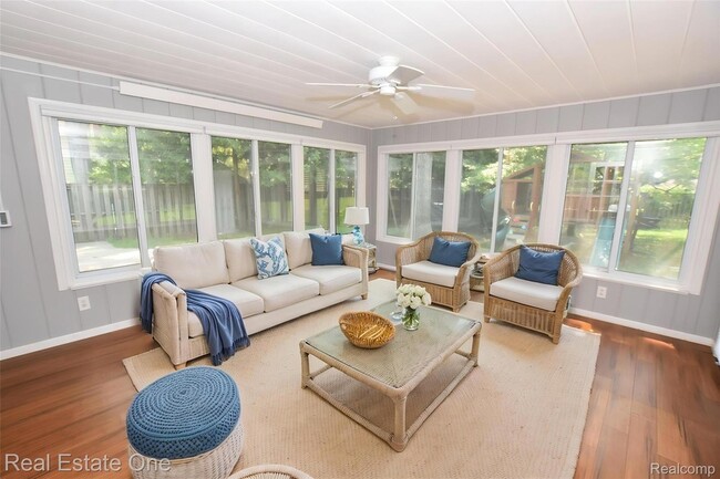 Building Photo - 2571 Red Arrow Dr
