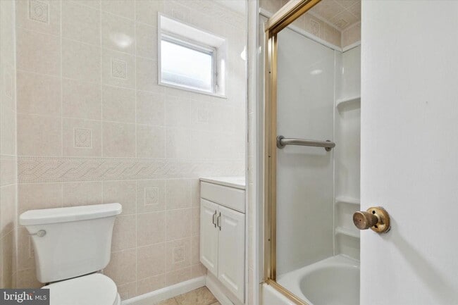 Building Photo - 1820 N Mascher St