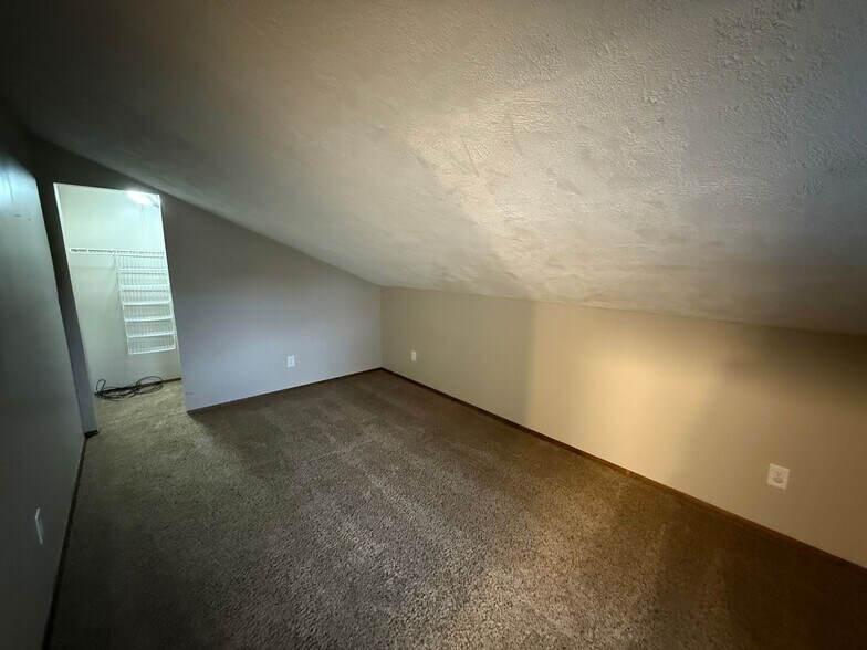 Building Photo - 6316 High Point Run