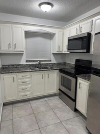 Building Photo - 1746 3rd Ave N