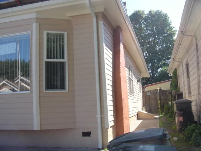 Building Photo - 908 23rd Ave