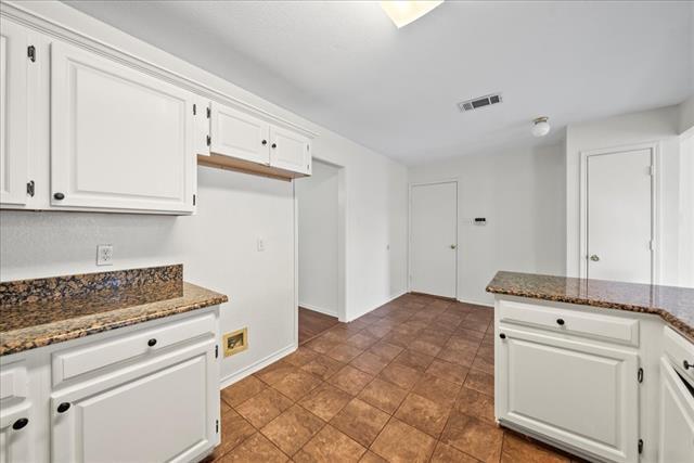 Building Photo - 566 Valley View Dr