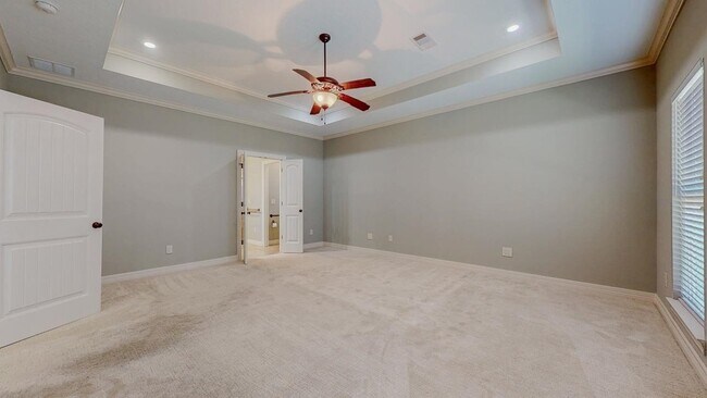 Building Photo - 313 Winding Brook Dr